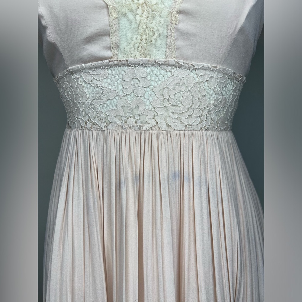 Delicate Summer Maxi - Picture 5 of 5